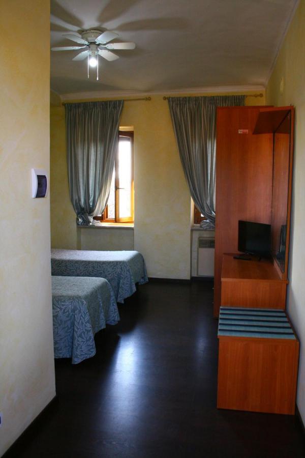 Albergo Vecchio Pavone Borgaro Torinese Kültér fotó