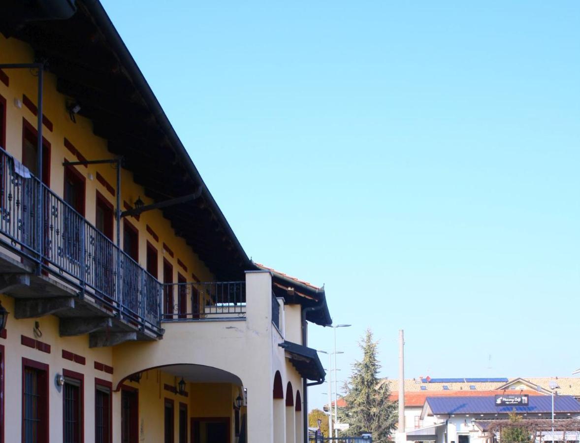 Albergo Vecchio Pavone Borgaro Torinese Kültér fotó